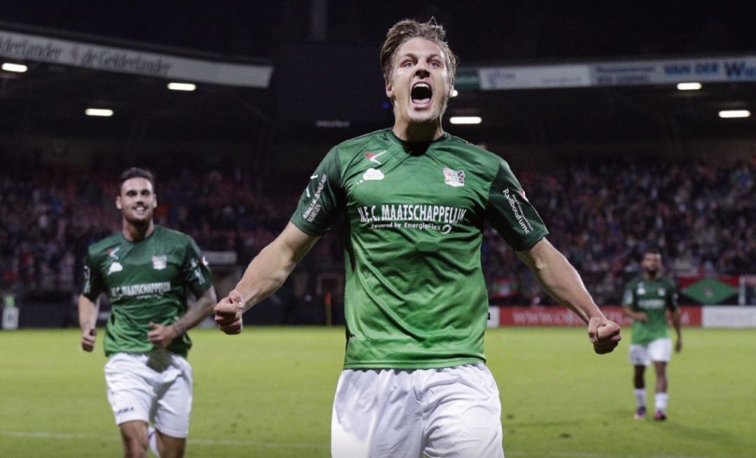 冲刺阶段埃因霍温更衣室发声：NBA常规赛节点到来，管理层满意，细节决定成败的简单介绍爱游戏注册